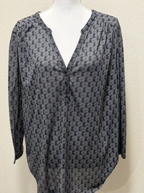 H & M black and white tunic, v-neck, buttons, 3/4 sleeves, Woman's XL